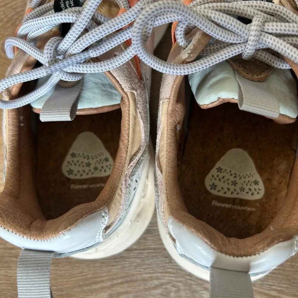 Flower Mountain Yamano 3 Womens Sneakers Tan Orange Blue Barely Worn